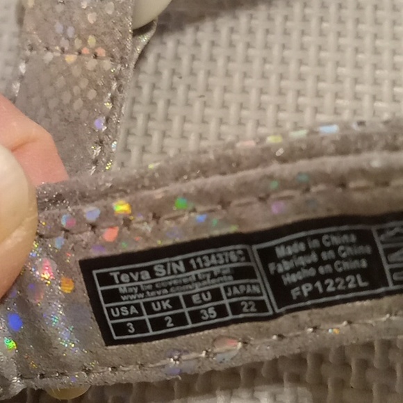 Teva Kids Sandals Size 3 Big Girl in Sparklie Drizzle Color - Picture 7 of 7